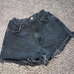 Wrangler reworked shorts with an elastic waistband.